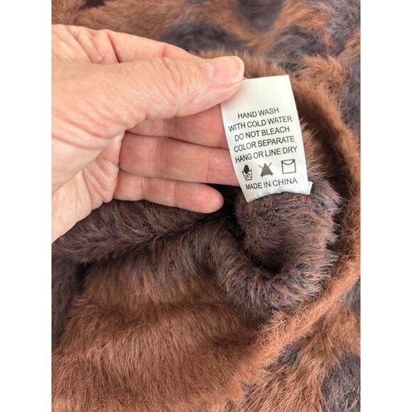 Threaded Leaf Brown Faux Fur Cardigan with Irridescent Pearl and Gold Buttons XL - Picture 6 of 8